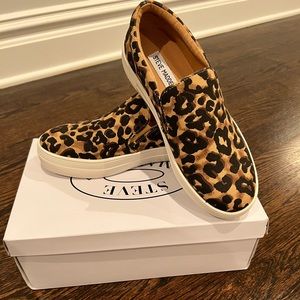Steve Madden Leopard Sneaker (6.5)